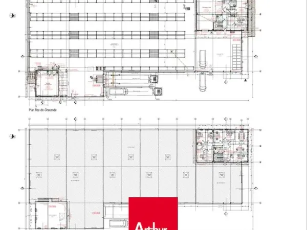À LOUER : Local d'activité de 1940 m² divisible en 2 lots de 1457 m² et 482 m² sur terrain clos, sit