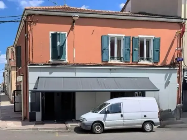 À VENDRE : Local commercial de 120 m², proche de ROANNE dans un quartier animé et commerçant