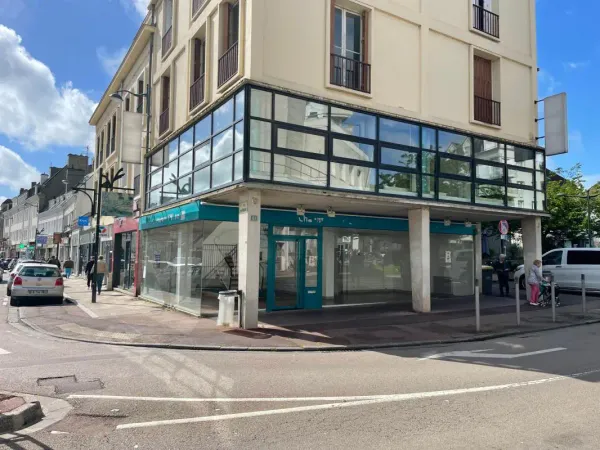 Location Commerce Vernon 27200