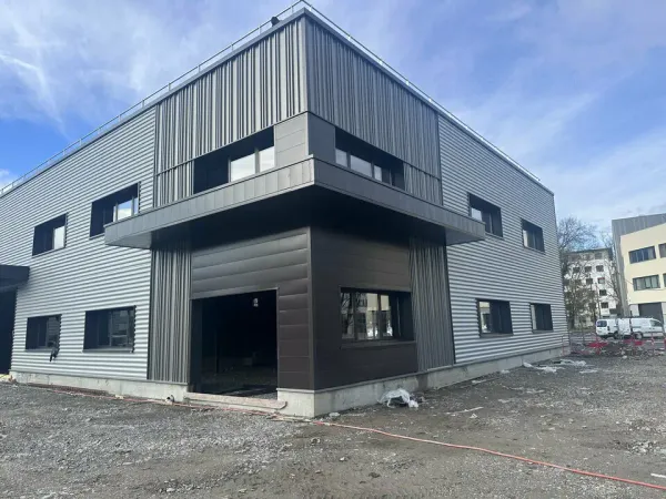 LOCAL D'ACTIVITE A VENDRE