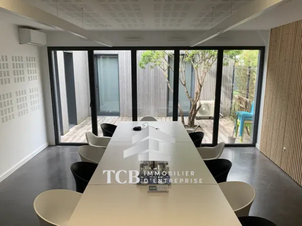 Bureaux - 220 m2 - TREILLIERES