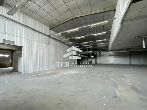 Local d'activités - 1850m2 - Orvault