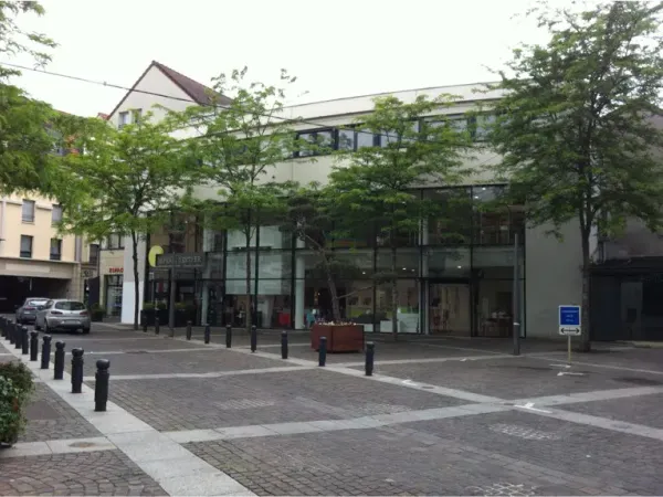 GRAND LOCAL COMMERCIAL (592 m²) COEUR DE VILLE MONTBELIARD