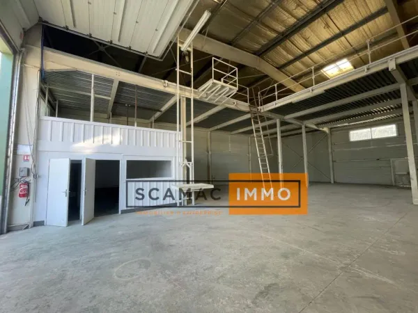 Local d'activités de 667m²