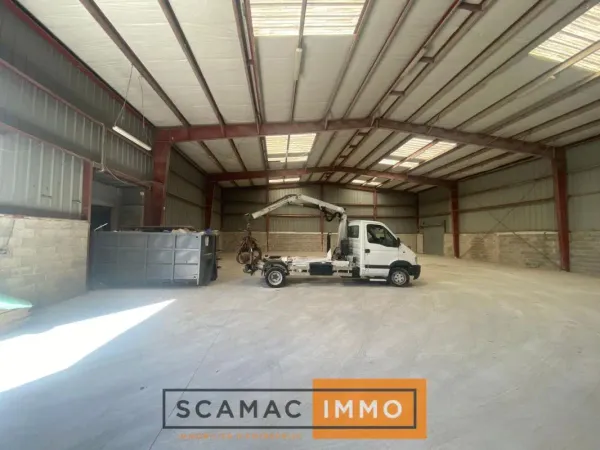 Locaux mixtes de 780m²