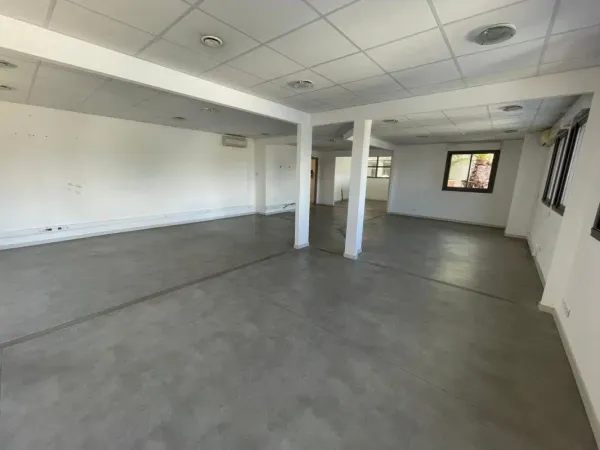 Local d'activités de 385m²