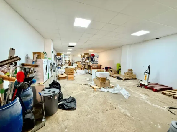 Local d'activités de 183m²