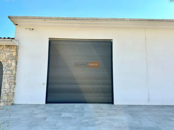 Local d'activités de 93m²