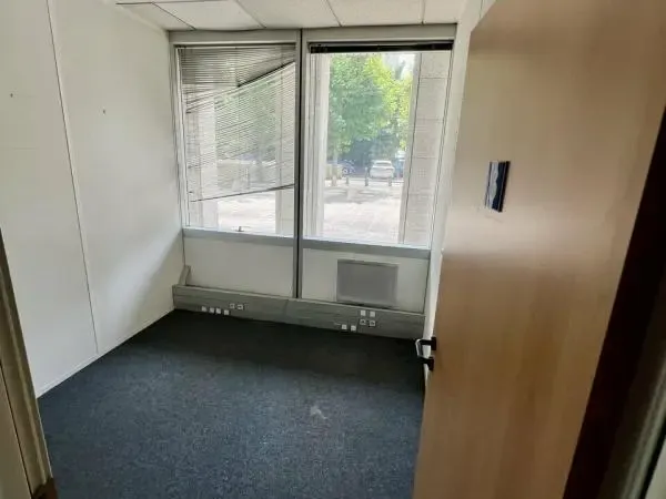 BUREAUX A VENDRE OU A LOUER