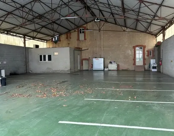 A LOUER - LOCAL D'ACTIVITE et BUREAUX