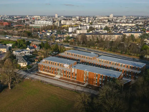 6 675 m² de bureaux divisibles à partir de 187 m² - SAINT JACQUES DE LA LANDE - BOIS HAREL