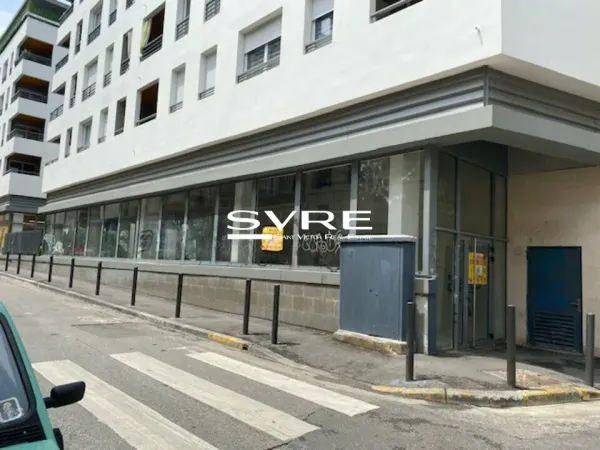 LOCAL COMMERCIAL A LOUER