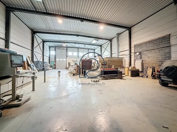 Entrepot récent de 405 m2 - Tourcoing proche A22