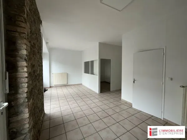 LOCAL COMMERCIAL A VENDRE
