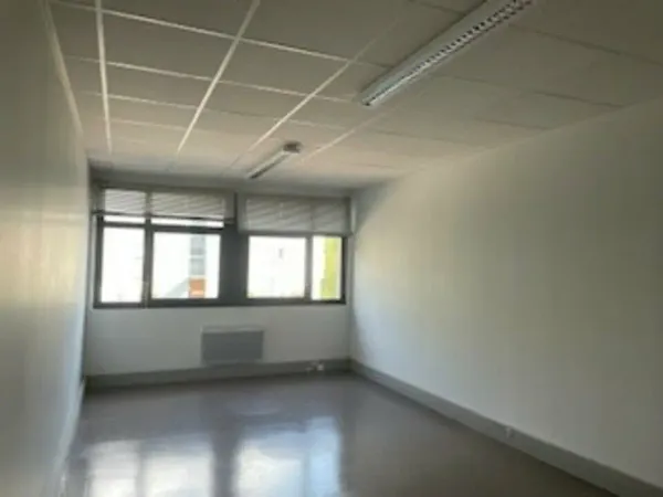 BUREAUX A VENDRE