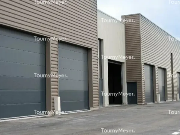LOCAL D'ACTIVITES A VENDRE