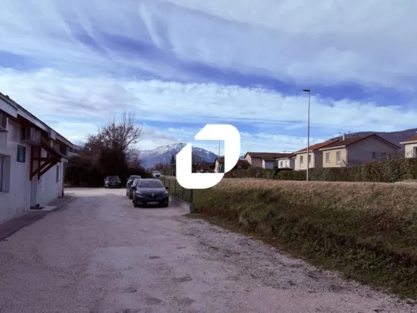 Location Commerce Montbonnot Saint Martin 38330