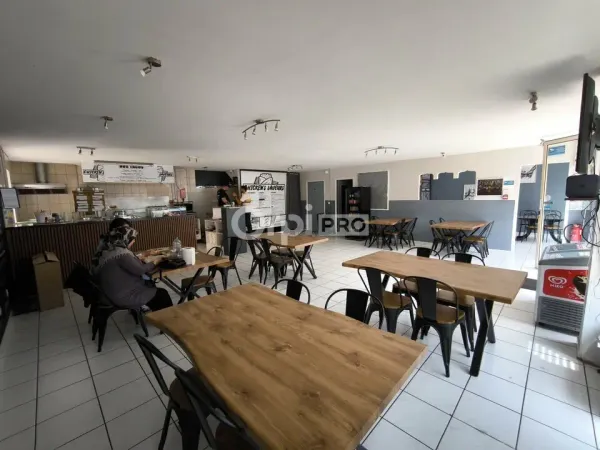 LOCAL COMMERCIAL LOUE A VENDRE