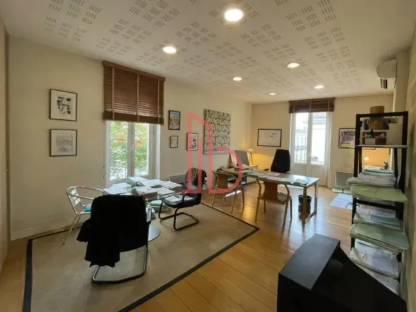 A vendre Bureaux 146m2 Bordeaux Meriadeck
