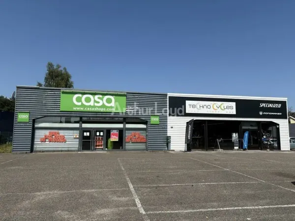 LOCAL COMMERCIAL A LOUER