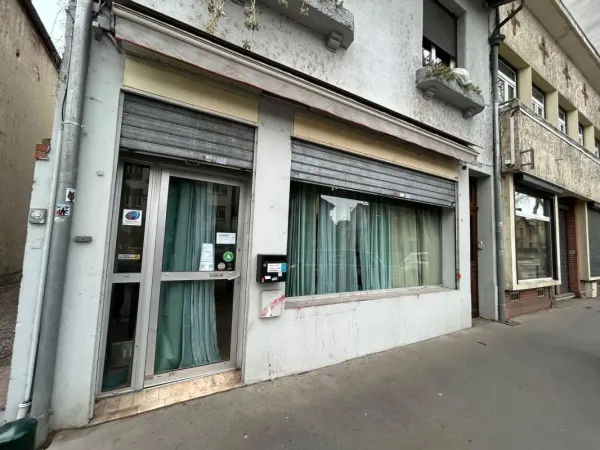 Local commercial à vendre avenue Crampel, quartier du Busca / Pont dces Demoiselles