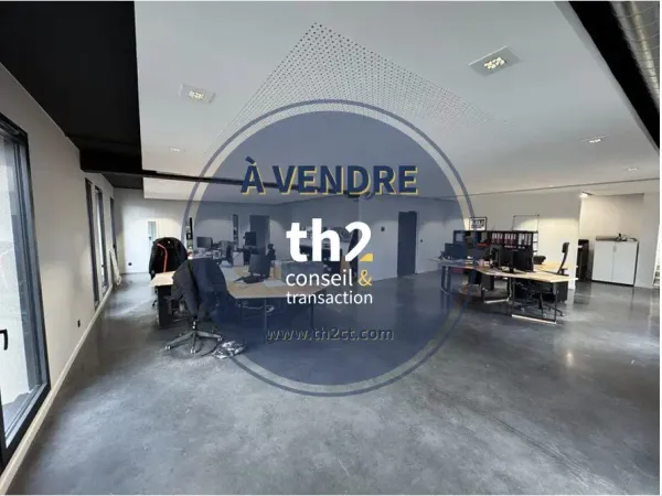 ENSEMBLE BUREAUX + ENTREPÔTS