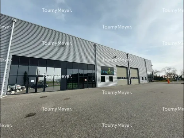 LOCAUX D'ACTIVITÉS A LOUER