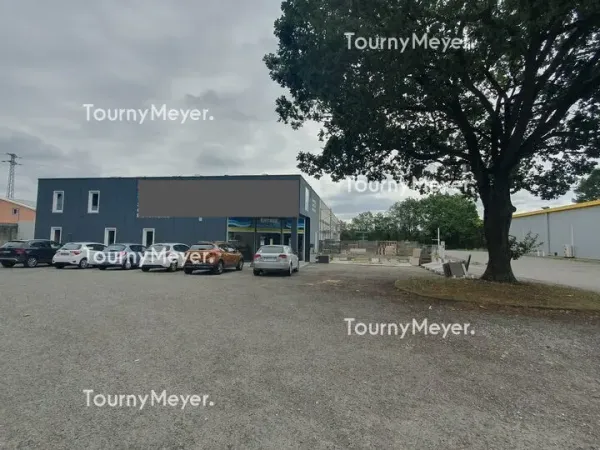 LOCAL COMMERCIAL A LOUER