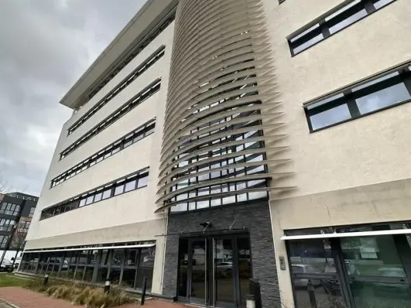 BUREAUX A VENDRE OU A LOUER
