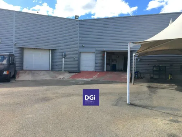 Atelier - Local d'activité à louer à Nîmes secteur Mas des Abeilles 300m2