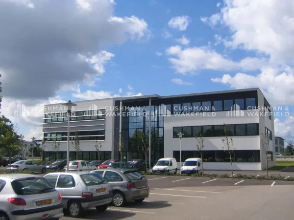 Bureaux 399 m² (Div. 36 m²) à louer/à vendre (ENTZHEIM 67960)