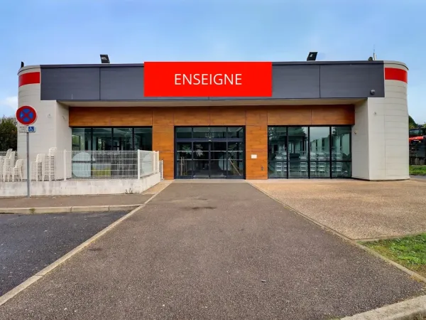 Local commercial 700 m² - Saint-Étienne
