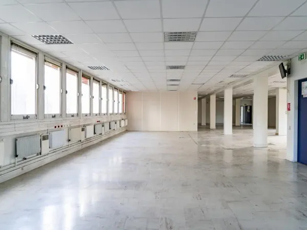 Bureaux - 1 552 m² - L'Hay-les-Roses (94)