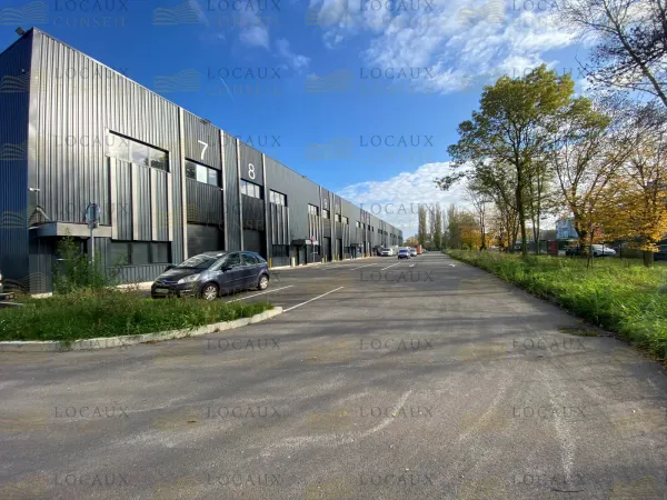 A LOUER - Local d'activité 268 m² - CERGY