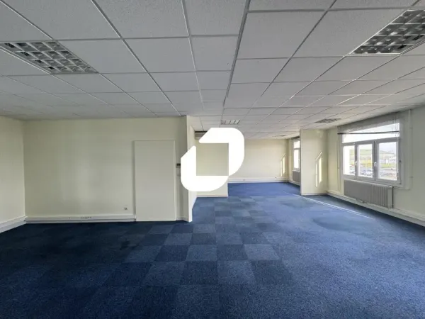 A LOUER, À PARTIR DE 30 M²