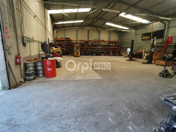 Local d'activité de 450M2 sect A VENDRE