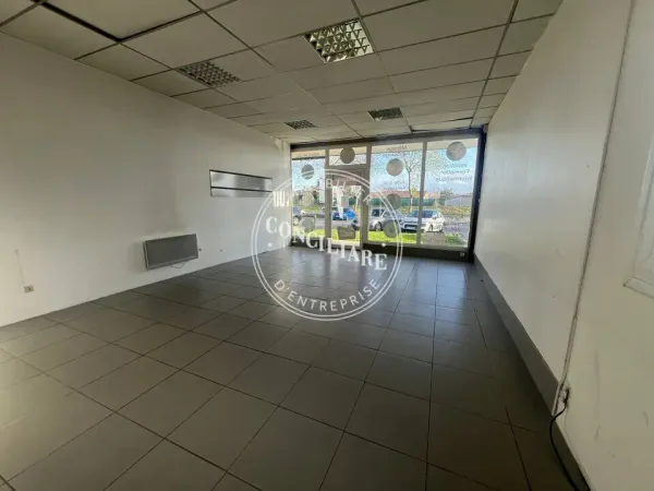 LOCAL COMMERCIAL A LOUER