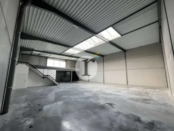 Locaux d'activités à louer sur emplacement stratégique