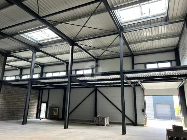 Locaux d'activités neufs à louer sur emplacement stratégique