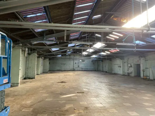 Local d'activités ou de stockage à vendre