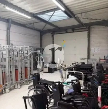 Immeuble 1 200 m² à louer / Foncier de 1 200 m²