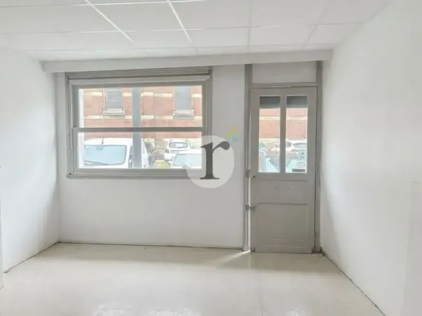 Surface commericale ou bureaux de 84 m² à louer / LAMBERSART BOURG