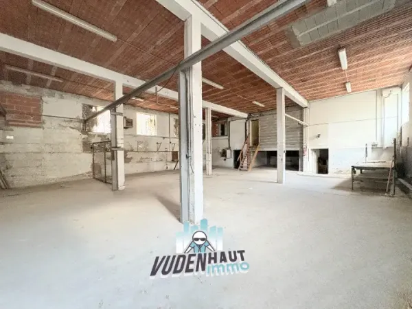Local commercial 348 m²