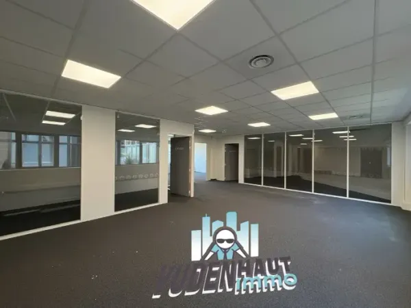 Bureaux Vide 860 m²