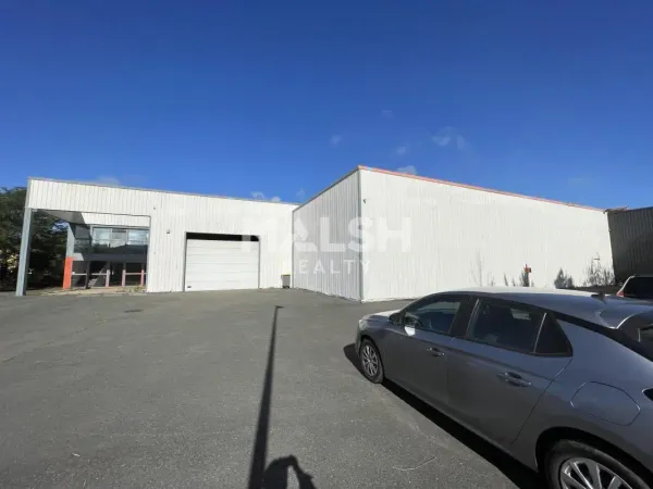 Local d'activités à CIVRIEUX D'AZERGUES - A VENDRE OU A LOUER - 1580 m²