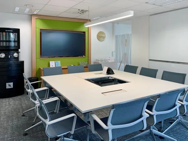 Accès tout inclus à des espaces de bureau professionnels pour 4 personnes à Lille Chateau Rouge