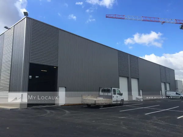Local d'activité 332m²- Blanc Mesnil
