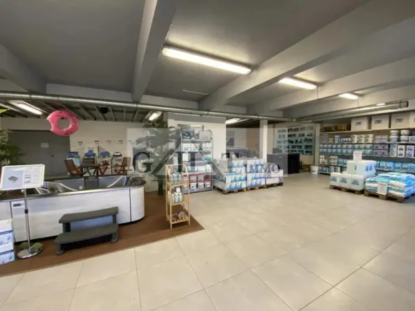 Local d'activité de 830 m² à vendre à SAINT OUEN L'AUMONE
