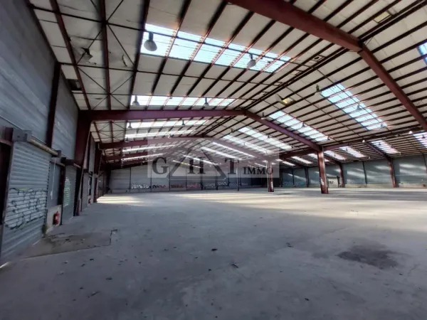 5000M2 ENTREPOT A VENDRE PROVINS