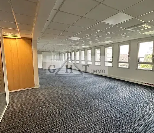 A LOUER 310M² DE BUREAUX A CLICHY